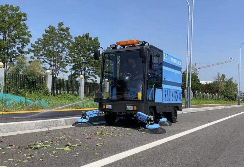 江苏某环卫道路清扫现场